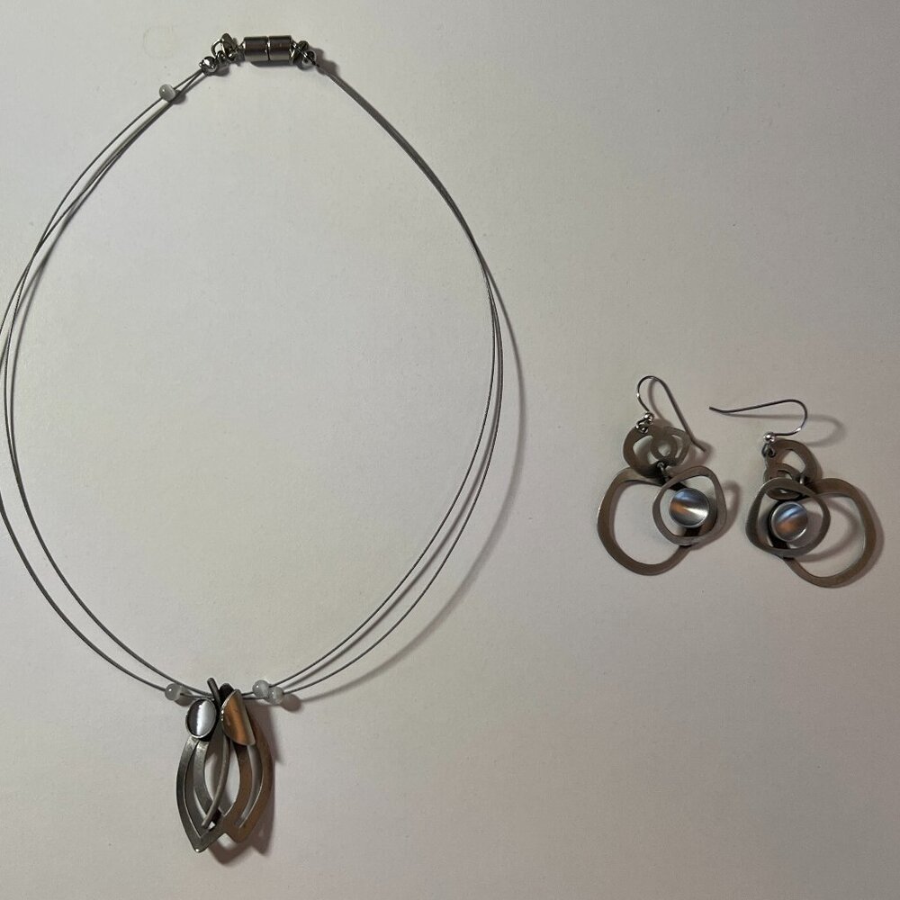Artisan Modernist Necklace & Earring Set – Handcrafted in Montréal